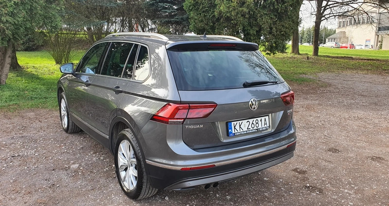 Volkswagen Tiguan cena 90500 przebieg: 148869, rok produkcji 2017 z Garwolin małe 154